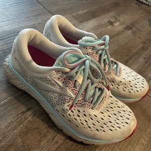 Brooks comfortable white tennis shoes